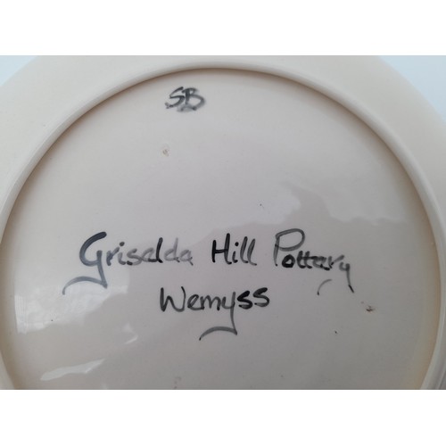 565 - Rare Griselda Hill Wemyss Pottery Earlshall Plate - 17.5cm diameter