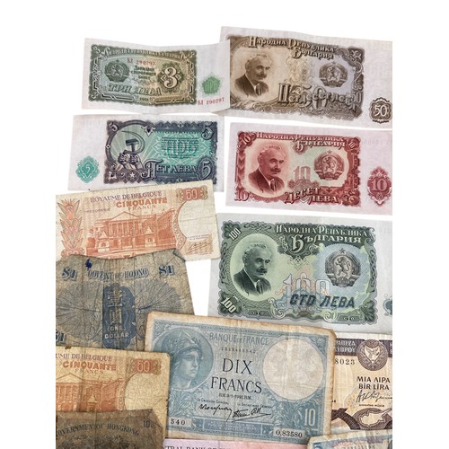 81 - Quantity of Vintage World Banknotes