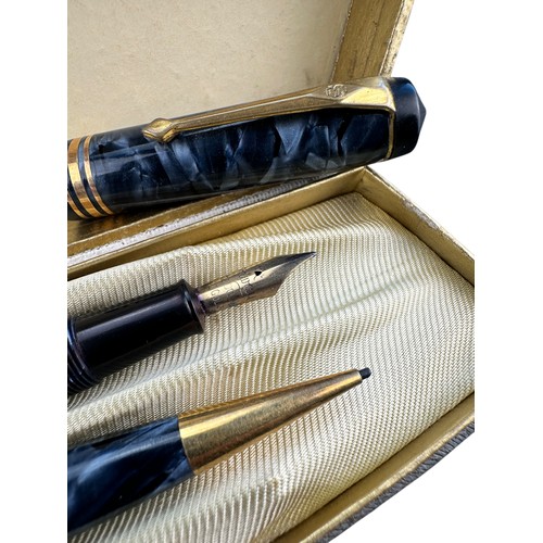 139 - Conway Stewart '388' Fountain Pen with 14k Nib and Matching Propelling Pencil in Original Box