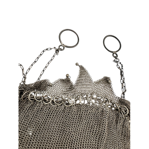 42 - Antique Continental Silver Chainmail Purse 155.7g