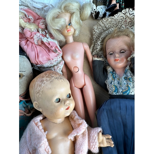 182 - Collection of Vintage Dolls