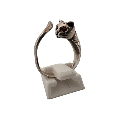 37 - 925 Silver Cat Ring size S...