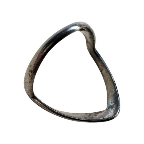 53 - Silver Wishbone Ring, Birmingham 1975, maker V&FP. Size R. 3.4g