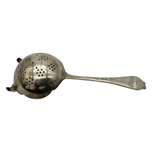 8 - Heavy Silver Tea Strainer by Viners, Sheffield 1960 - 55.1g