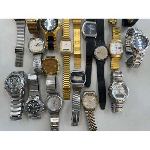 194 - Collection of Vintage Watches inc. Casio, Sekonda and Swatch