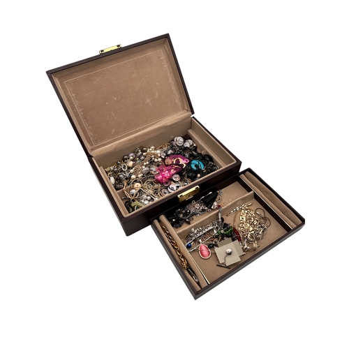 208 - Jewellery Box & Contents