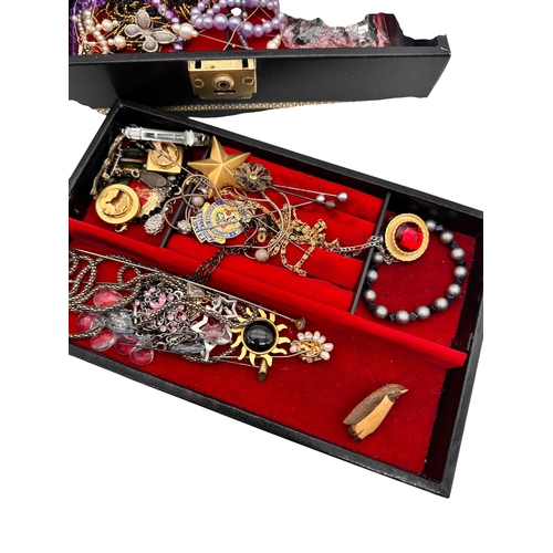 210 - Jewellery Box & Contents