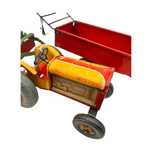 215 - Mettoy Tinplate Clockwork Tractor Toy with Accessories - working