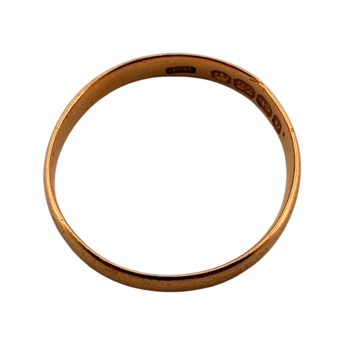141 - Twenty Two Carat Gold Wedding Band Ring. Full Hallmarks. Size R. 3g