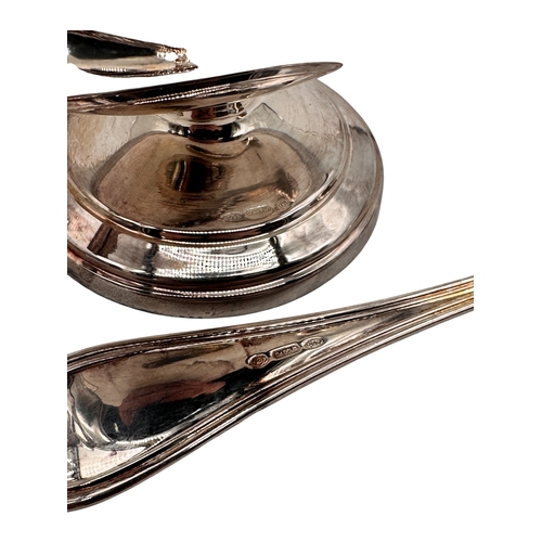 82 - 800 Silver Gravy Jug and Ladle. 305g