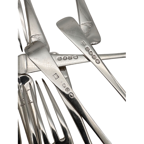 95 - Set of Twelve Georgian Hallmarked Silver Dessert Forks. London 1808. 430g