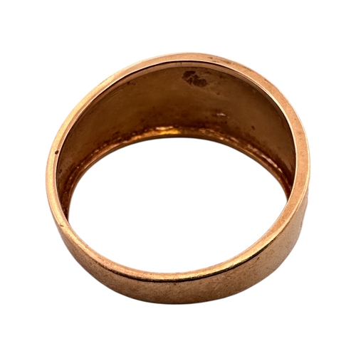 191 - Nine Carat Gold Ring. Size V. 3.05g