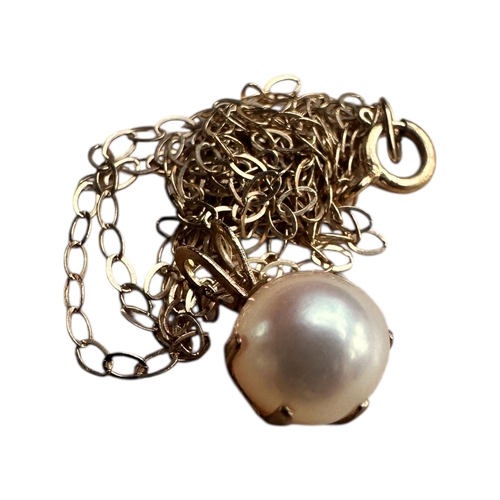 22 - Nine Carat Gold Necklace with Perl Pendant. 0.86g...