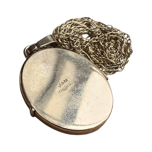 23 - Nine Carat Gold Photograph Locket Pendant & Chain. 3.29g...