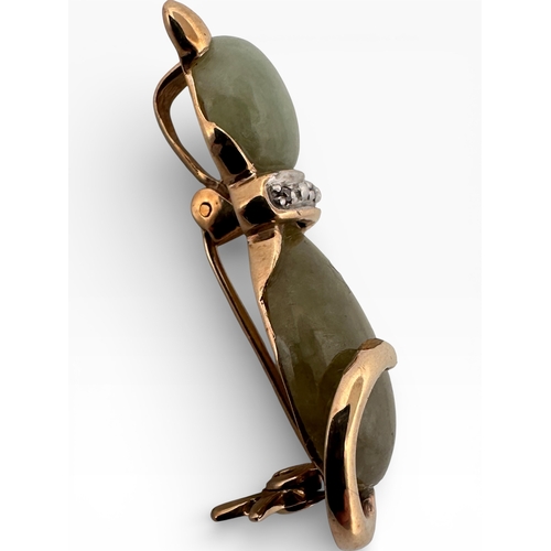 4 - Nine Carat Gold & Jadite Cat Brooch.  3.84g gross...