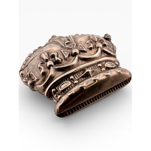 173 - Silver Crown Novelty Vesta Case. Birmingham 1901 by Joseph Hawkins. 33.83g