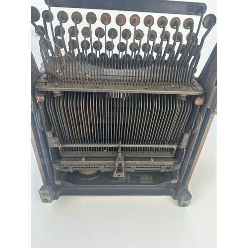 689 - Imperial War Finish Typewriter