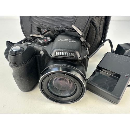 FujiFilm S2000HD Digital Camera - untested
