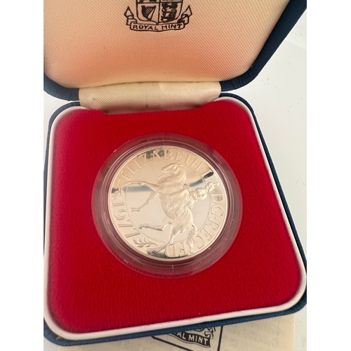 192 - 1977 Silver Proof Crown in Fitted Case