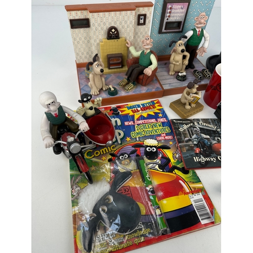 776 - Group of Vintage Wallace and Gromit Collectable Items