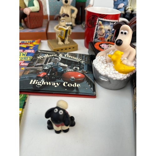 776 - Group of Vintage Wallace and Gromit Collectable Items