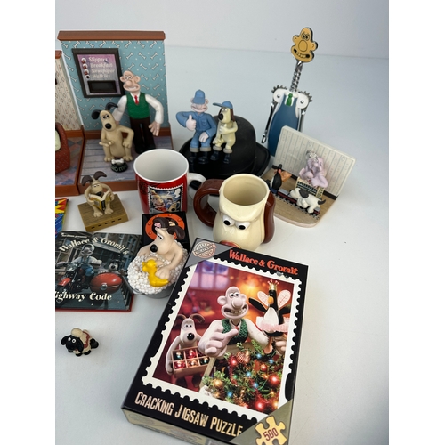776 - Group of Vintage Wallace and Gromit Collectable Items