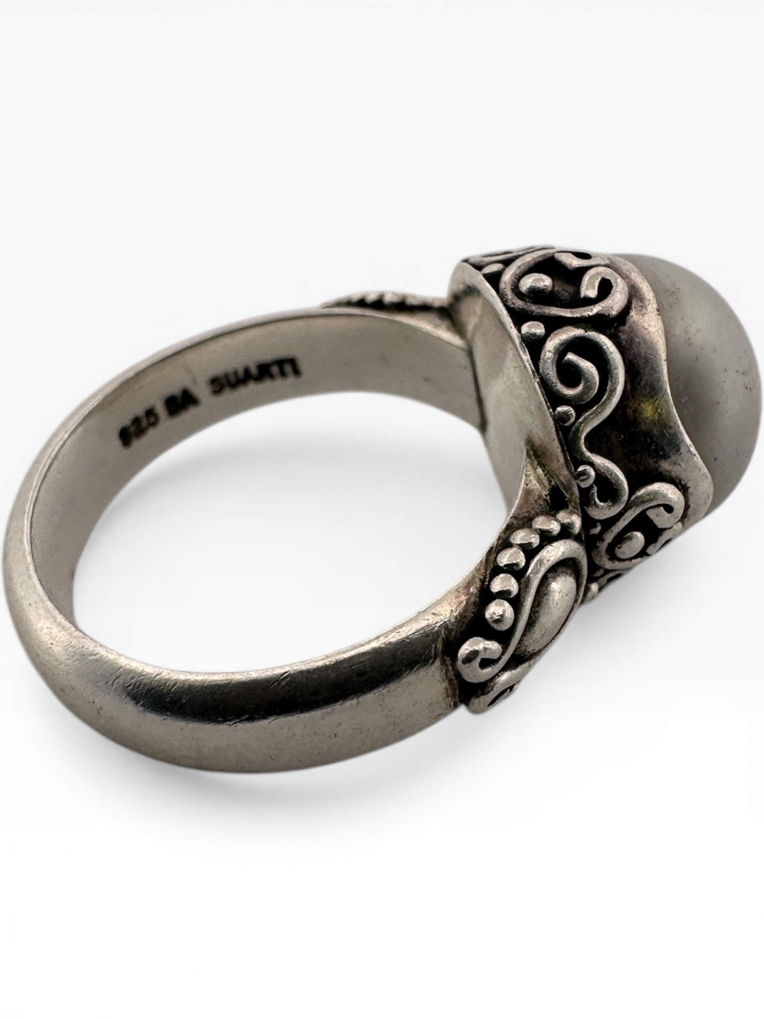 925 Silver and Pearl Ring by Suarti. Size R. 8.46g