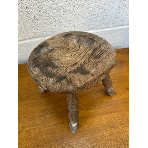 58 - Small Rustic Antique Stool - 23cm...