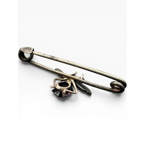 1 - Small Silver and Amethyst Fly Brooch. 1.74g...