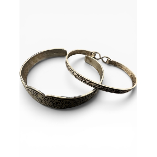 40 - Two 800 Silver Bangles 23.76g...