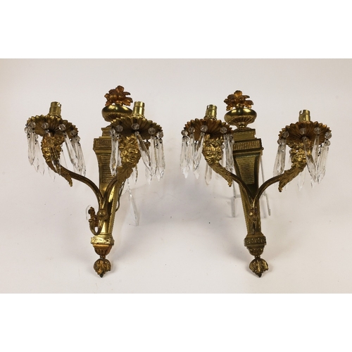 86 - A French gilt-bronze basket ceiling light, early 20th century, with Louis XVI style frame and hung f... 