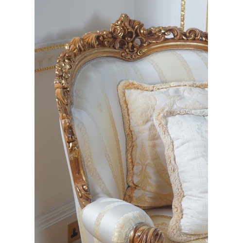 115 - ROCOCCO CARVED GILTWOOD CHAISE LONGUE