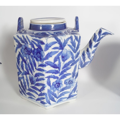 234 - FIVE ORIENTAL BLUE AND WHITE TEA POTS