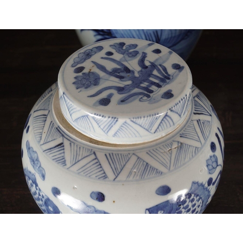 30 - CHINESE BLUE AND WHITE GINGER JAR