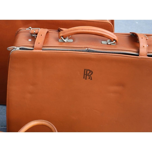 315 - SUITE OF 8 ROLLS ROYCE TRAVEL LUGGAGES