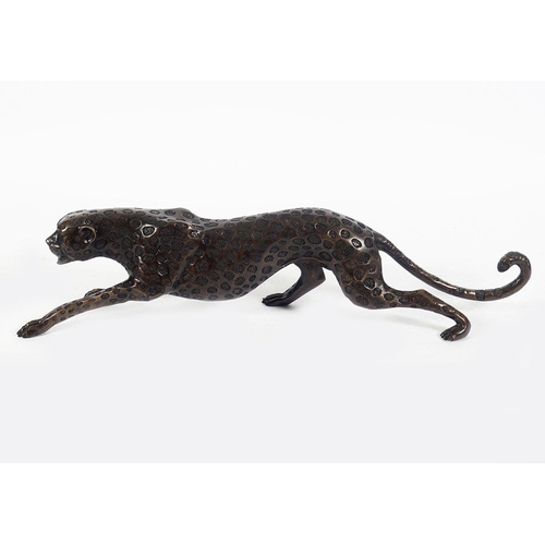 475 - BRONZE SCULPTURE OF A CHEETAH