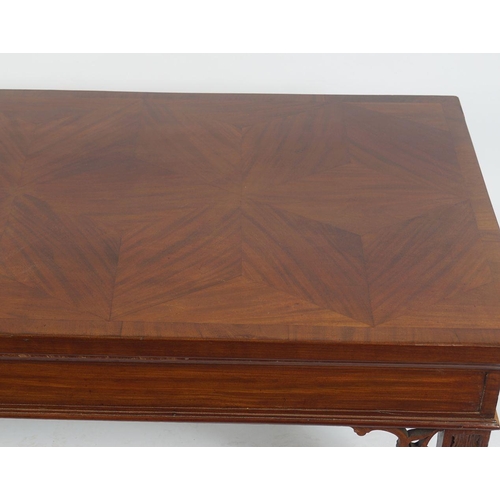 520 - LARGE 19TH-CENTURY MAHOGANY COFFEE TABLE