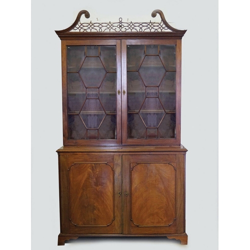 131 - 18TH-CENTURY MAHOGANY CHIPPENDALE BOOKCASE