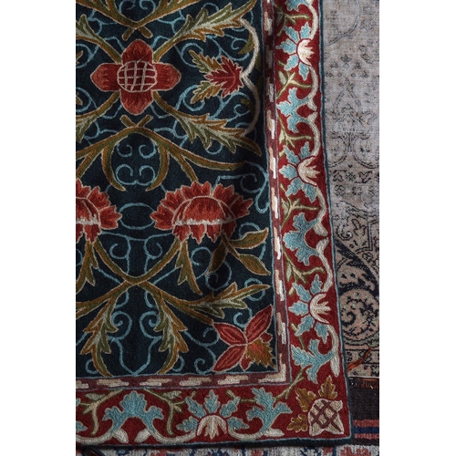 31 - KASHMIRI WILLIAM MORRIS PATTERN RUNNER