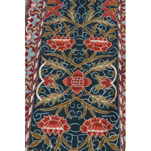 31 - KASHMIRI WILLIAM MORRIS PATTERN RUNNER