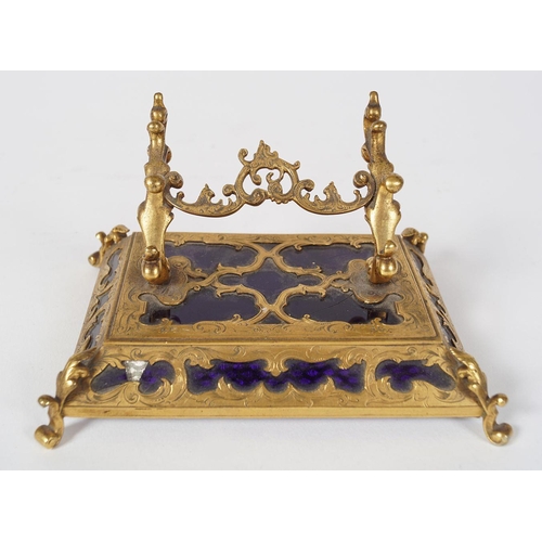 133 - 19TH-CENTURY D.H. JAMES HOWELL PEN STAND