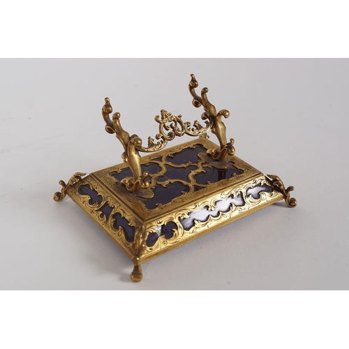 133 - 19TH-CENTURY D.H. JAMES HOWELL PEN STAND