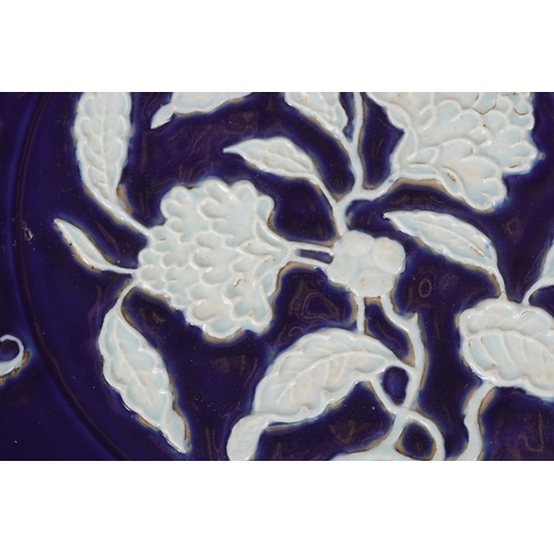 161 - LARGE CHINESE QING BLUE AND WHITE CHARGER