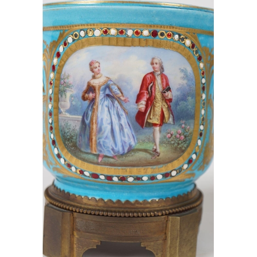 379 - PAIR OF SÈVRES PORCELAIN JARDINIÈRES