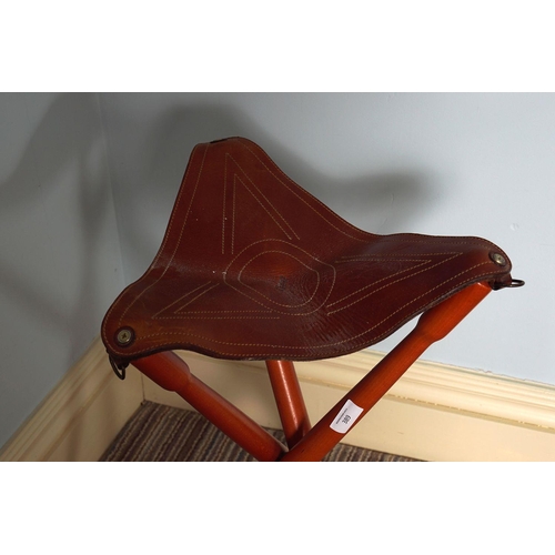 389 - DIRECTOR'S CHAIR