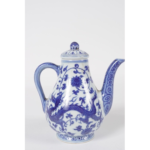 39 - CHINESE QING BLUE AND WHITE TEA POT