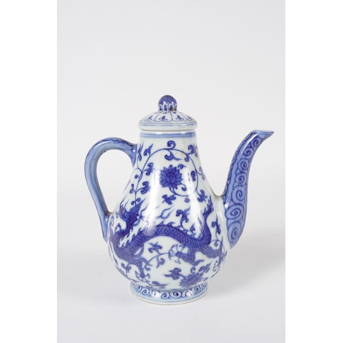 39 - CHINESE QING BLUE AND WHITE TEA POT