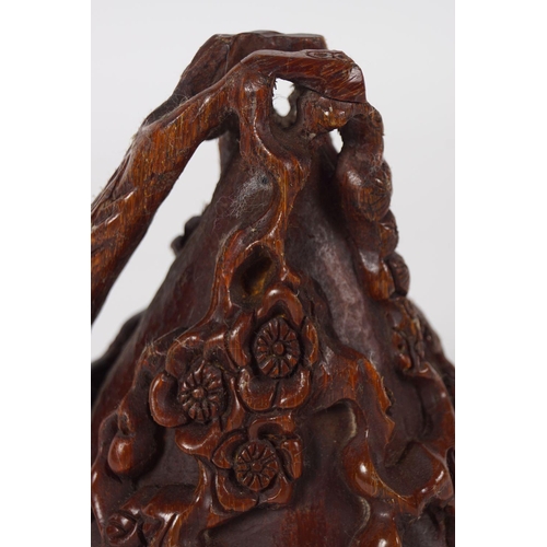 390 - CHINESE HORN LIBATION CUP