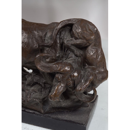 96 - LARGE BRONZE SCULPTURE GROUP