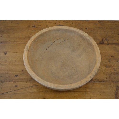 38 - 19TH-CENTURY SYCAMORE TREEN BUTTER BOWL